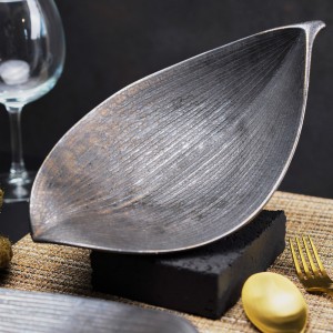 Kinkessho Hagate Rectangular Bowl/ Leaf Shape- top